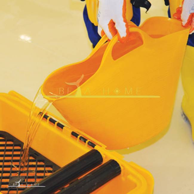 Dekor tools flexible cleaning bucket